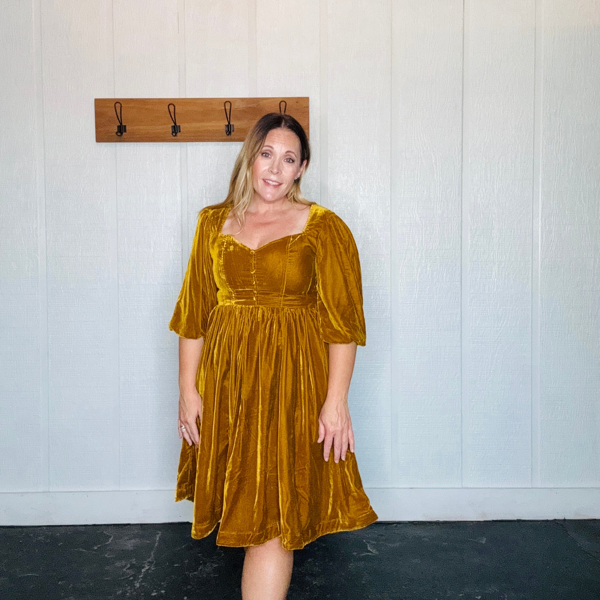Amber Sweetheart Velvet Mini Dress
