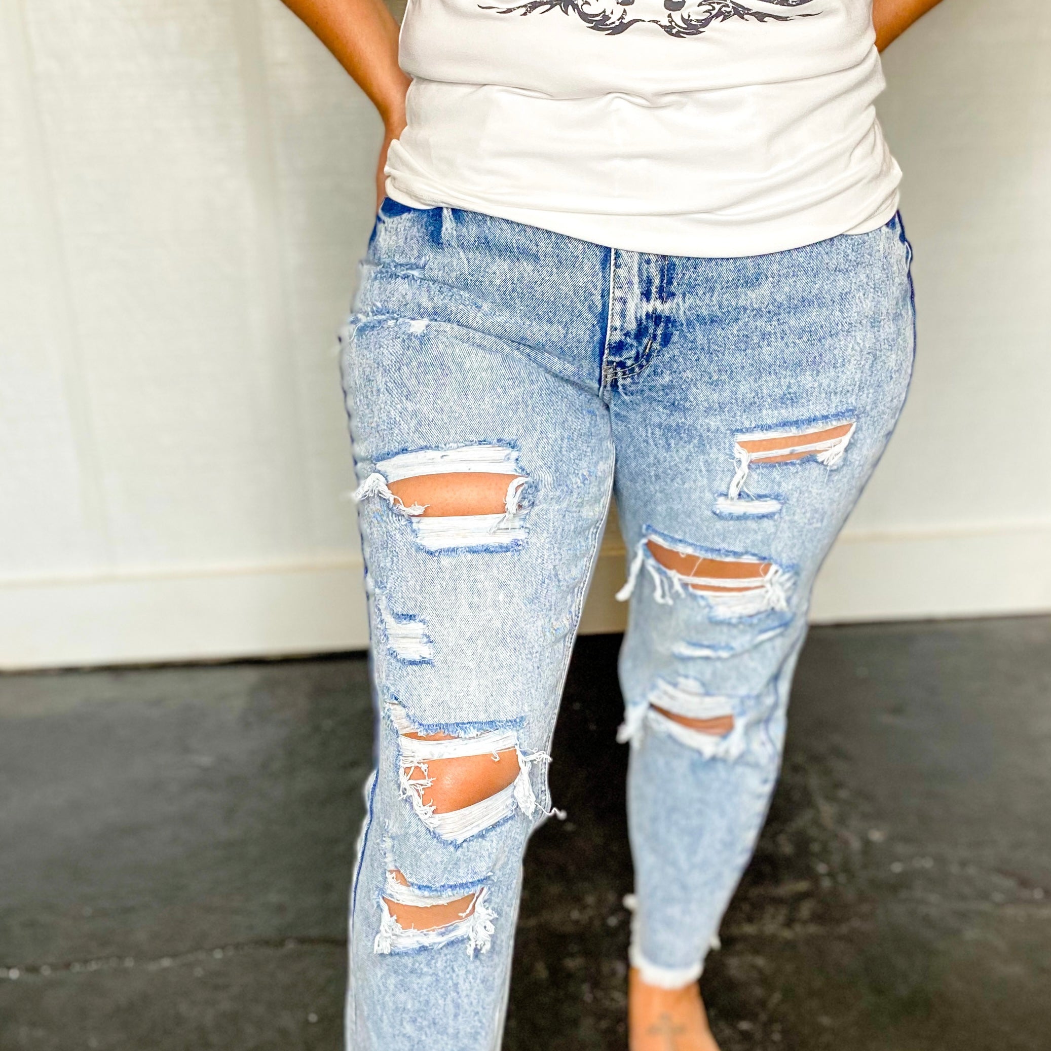 Kancan High Rise Fray Hem With Side Split Mom Jean