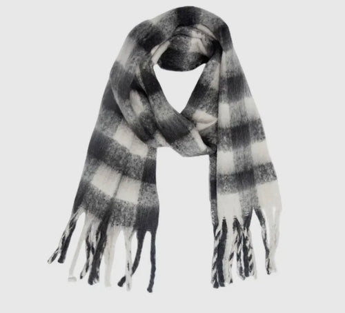 Soft Chunky Gingham Fleece Scarf with Tassel