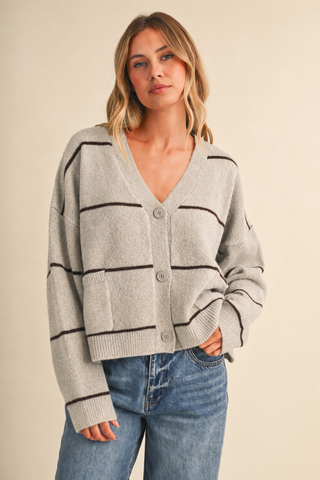 REVERSIBLE OVERSIZED QUILTTED PADDED VEST