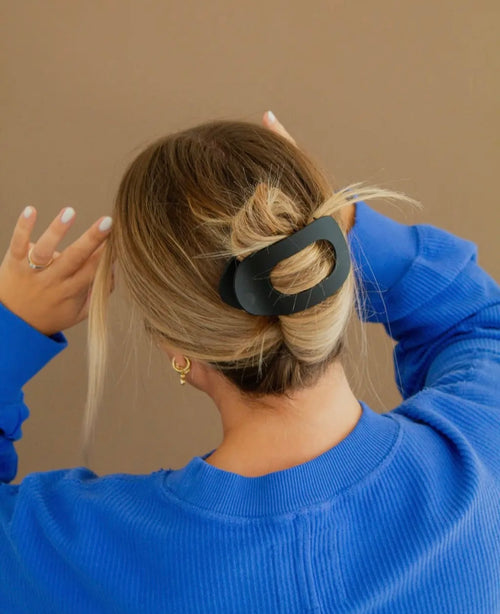 Black Circle Cutout Flat Claw Clip