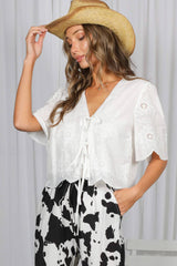 Scalloped Edge Detailing 100%Cotton Eyelet Lace Top