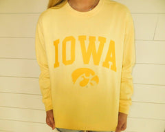IOWA HAWKEYE APPLIQUE YELLOW MONOCHROMATIC SWEATSHIRT 
